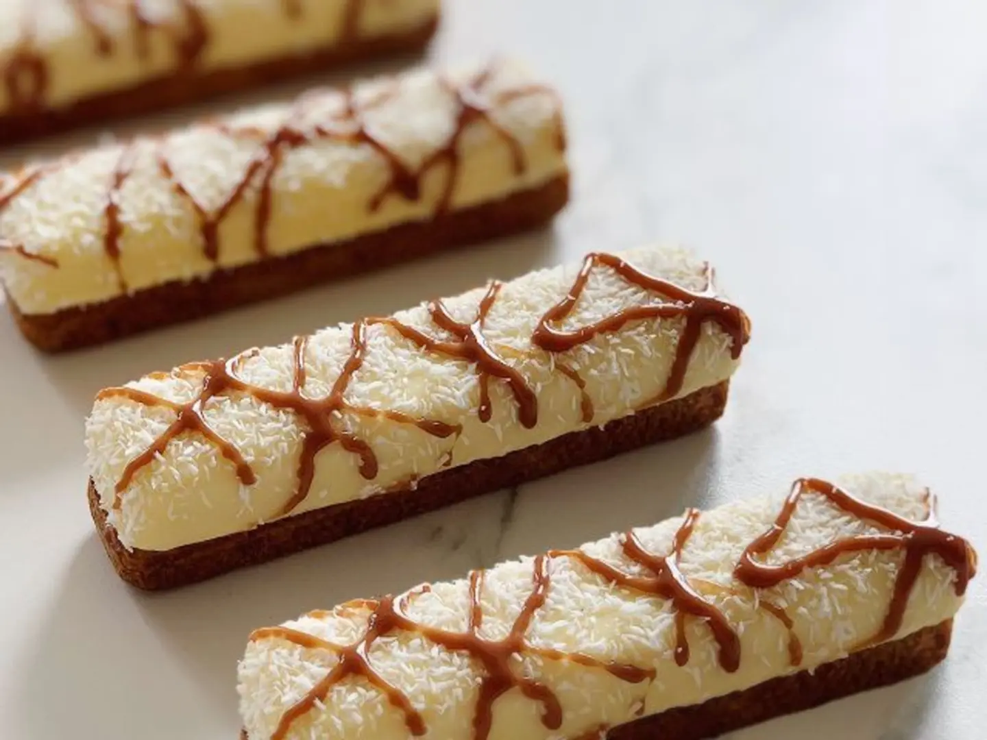 إكلير جوز الهند والكراميل