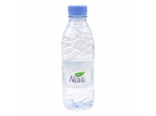 مياه معدنية صغيرة