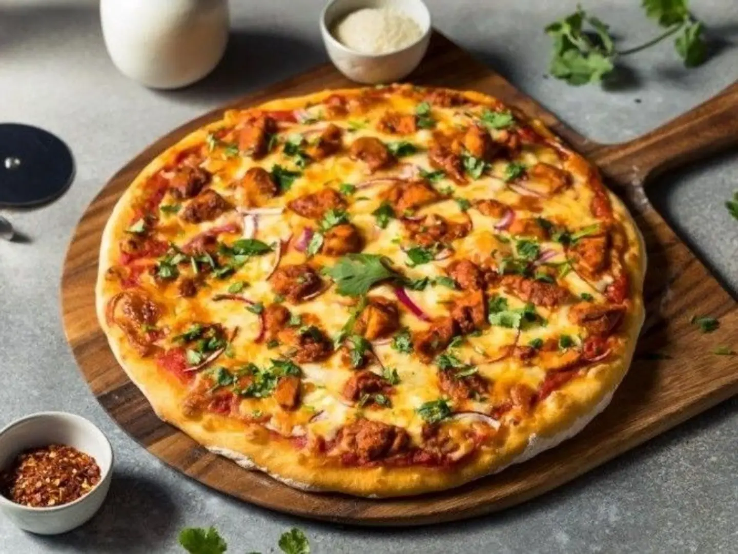 بيتزا دجاج وسط