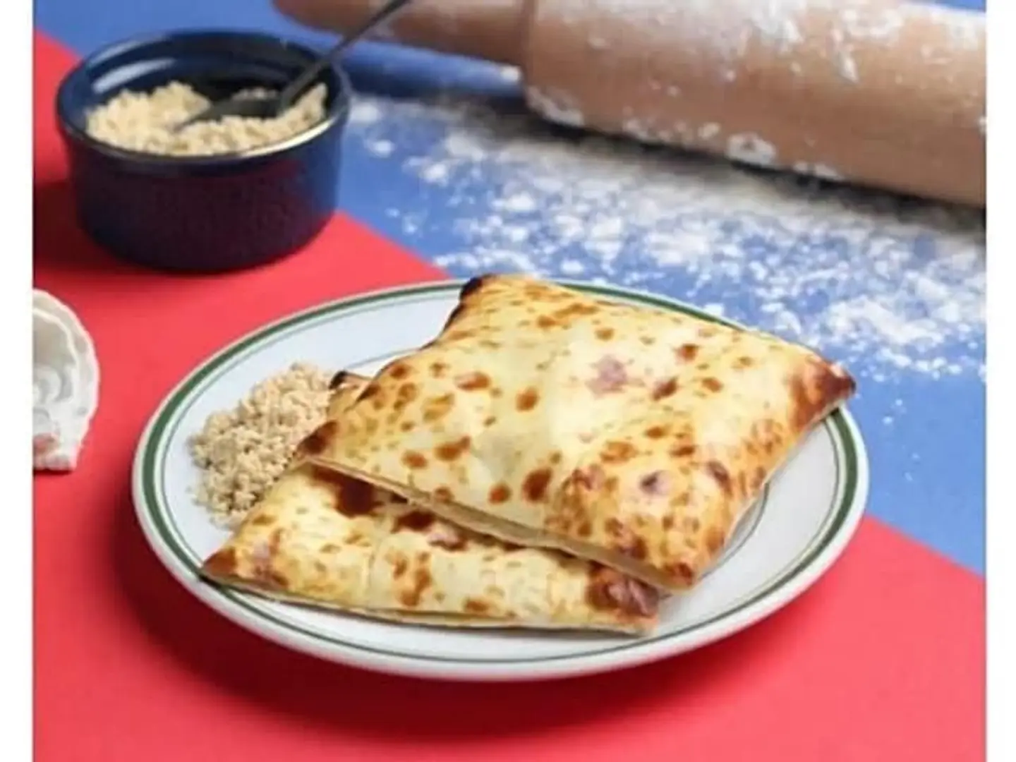 فطيرة حلاوة طحينية بالعسل