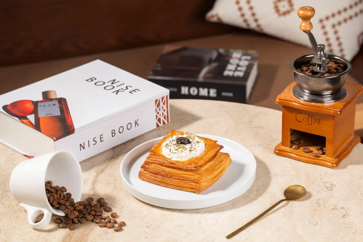 دنش فيتا وزعتر