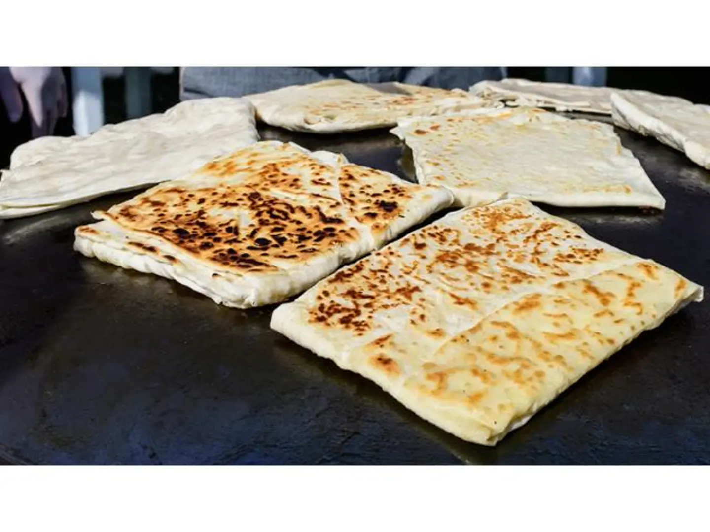 خبز طاوة عدني
