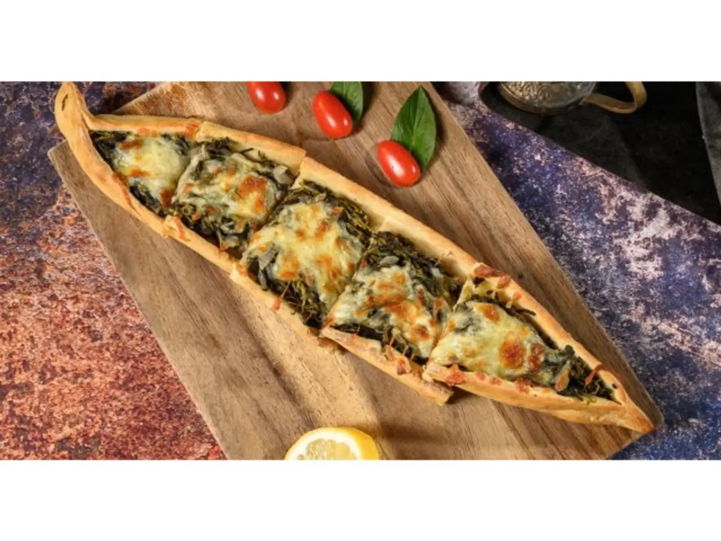 فطيرة سبانخ مع لبنة