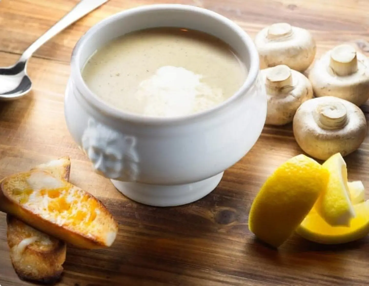 شوربة فطر كريمة