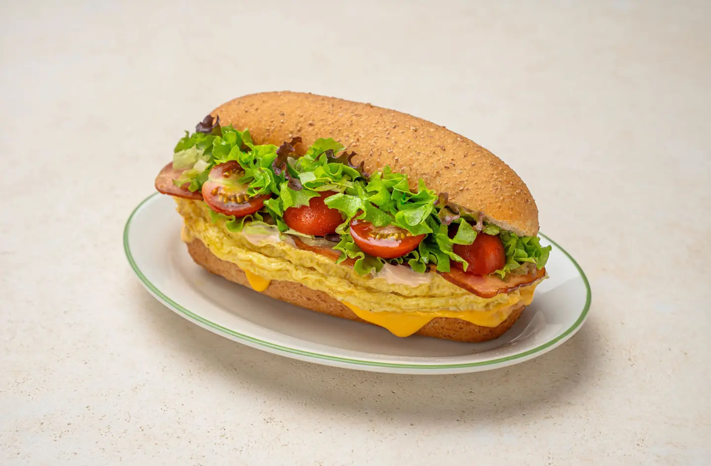 ساندويتش البيكان بيض و جبنة