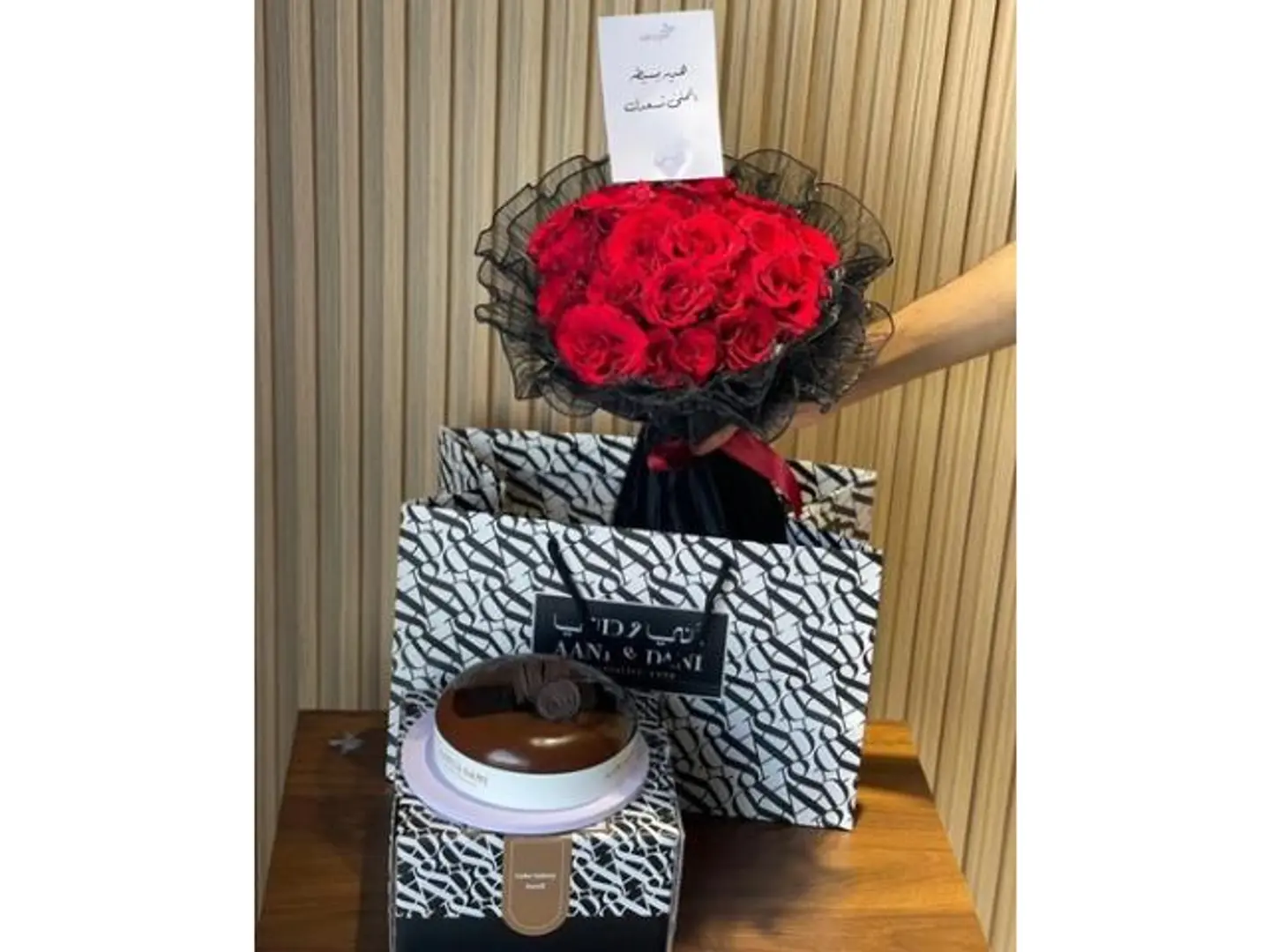 Love Bouquet With Ani & Dani Cake