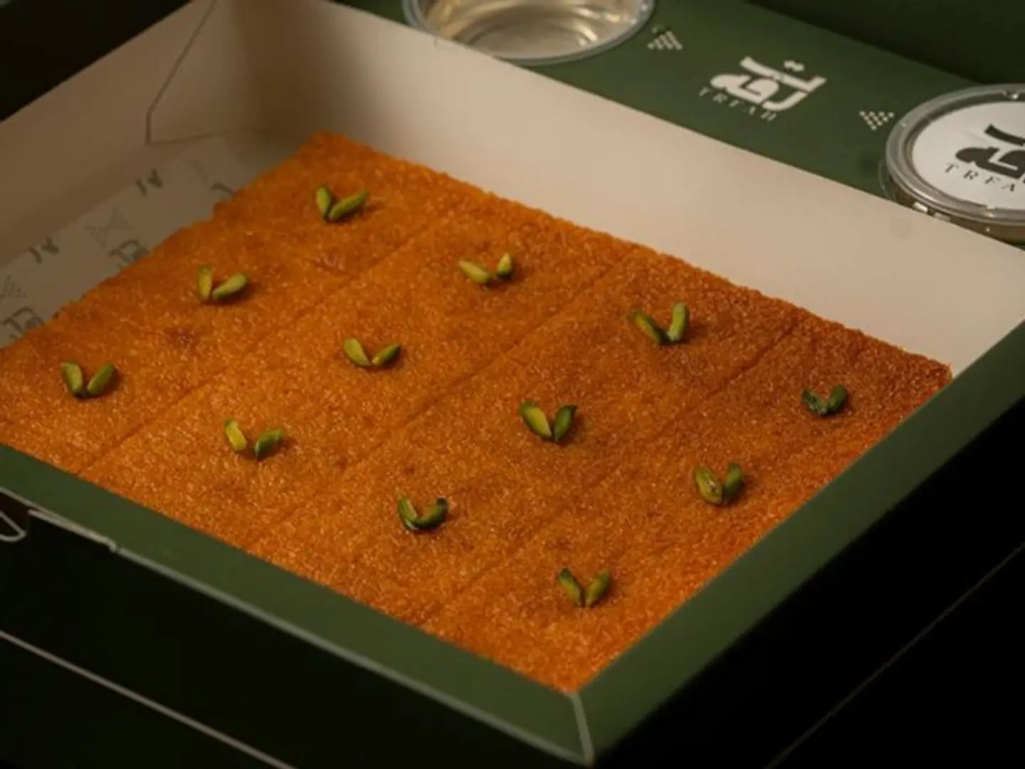 بوكس تشيزكيك البسبوسة