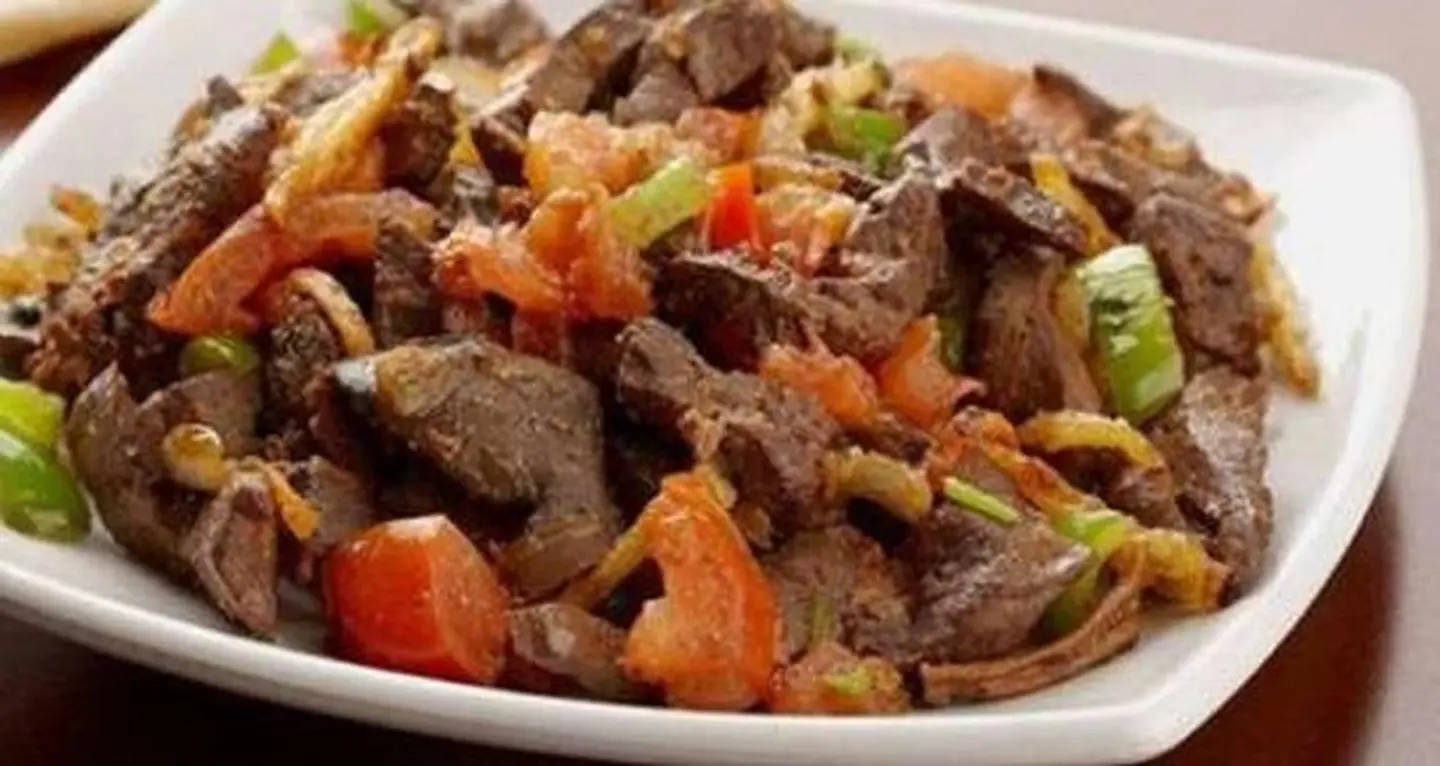 تقاطيع لحم طازج