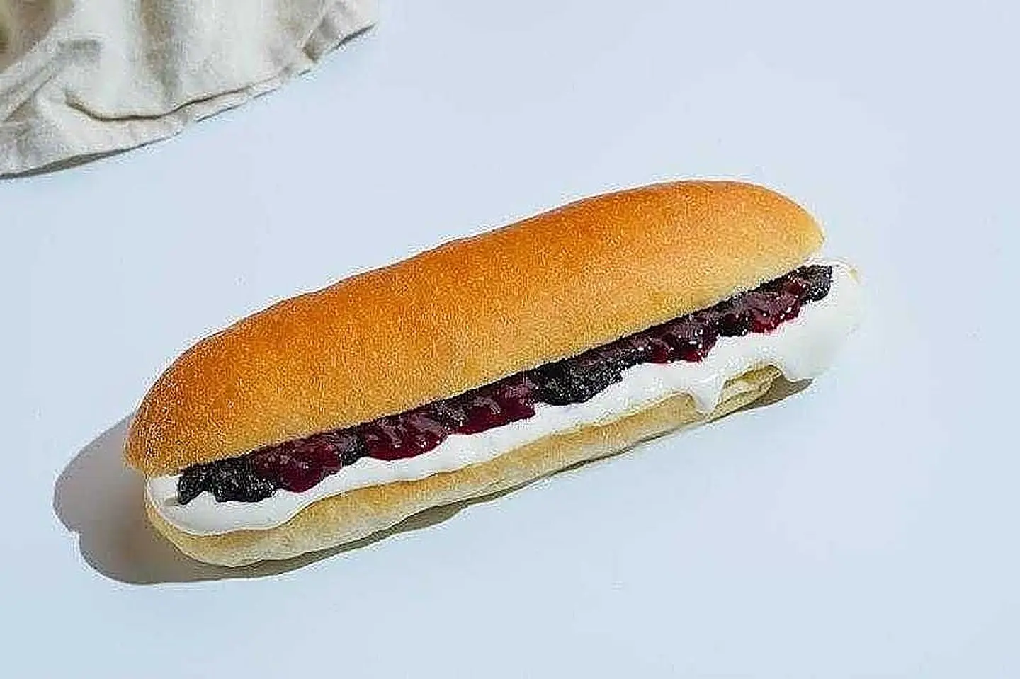 جبن و مربي