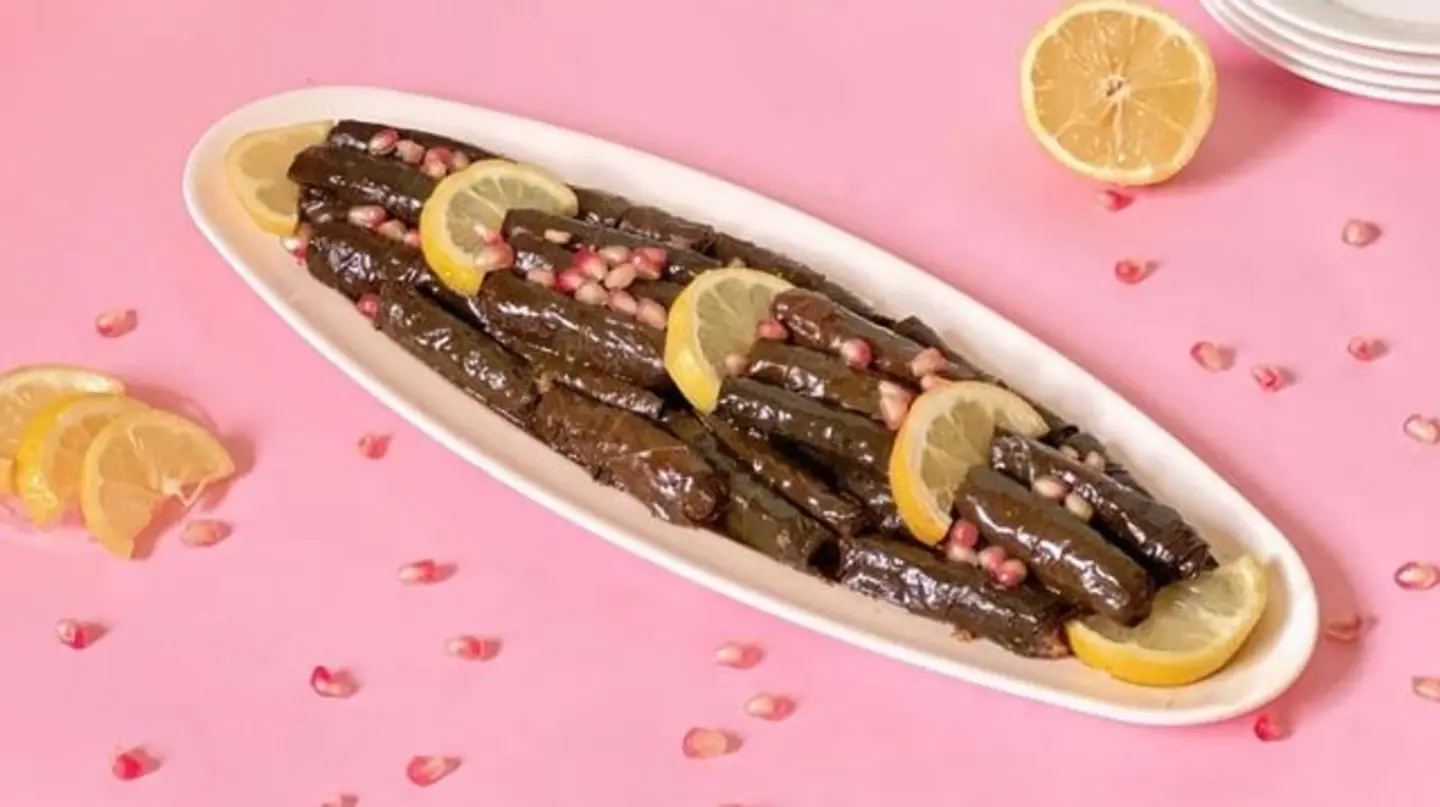 صنية ورق عنب دبس رمان