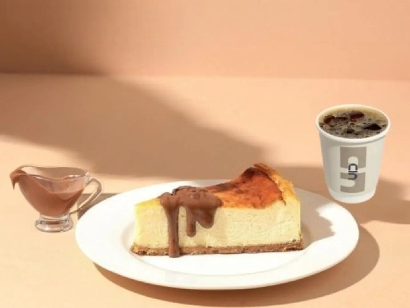 كومبو تشيز كيك مدريد وقهوة اليوم