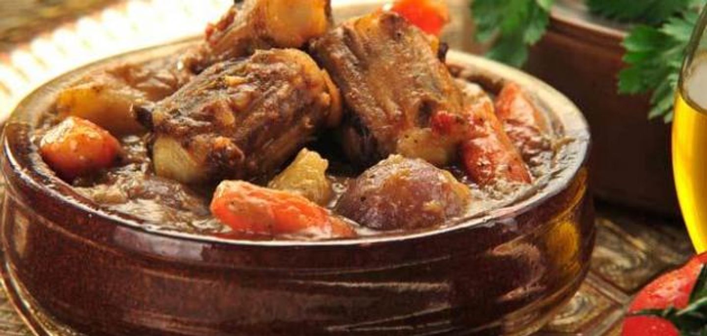 Trotters  With Rice And Vegetables Tagine