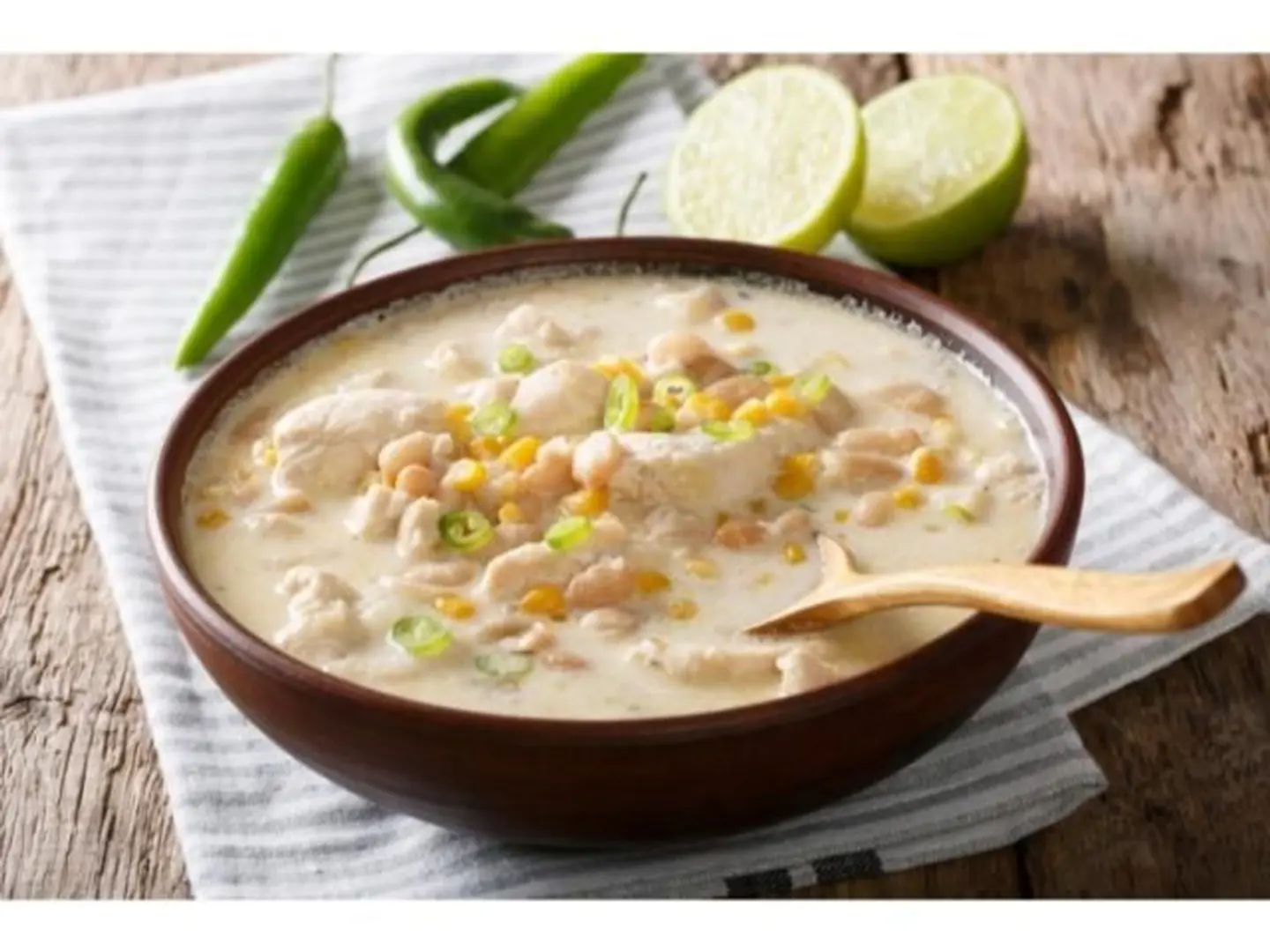 شوربة قطع الدجاج بالذره