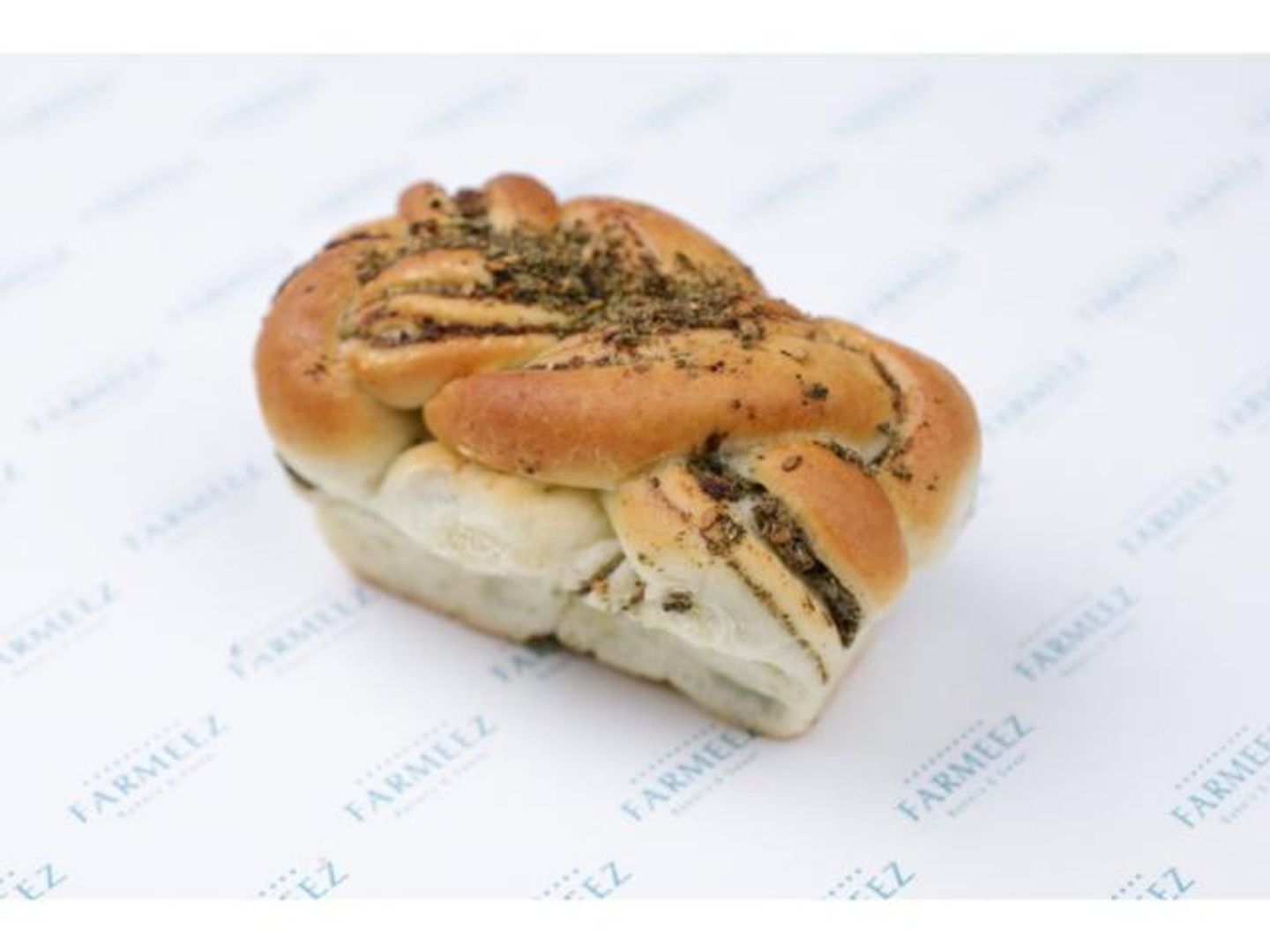 بابكا لبنة وزعتر