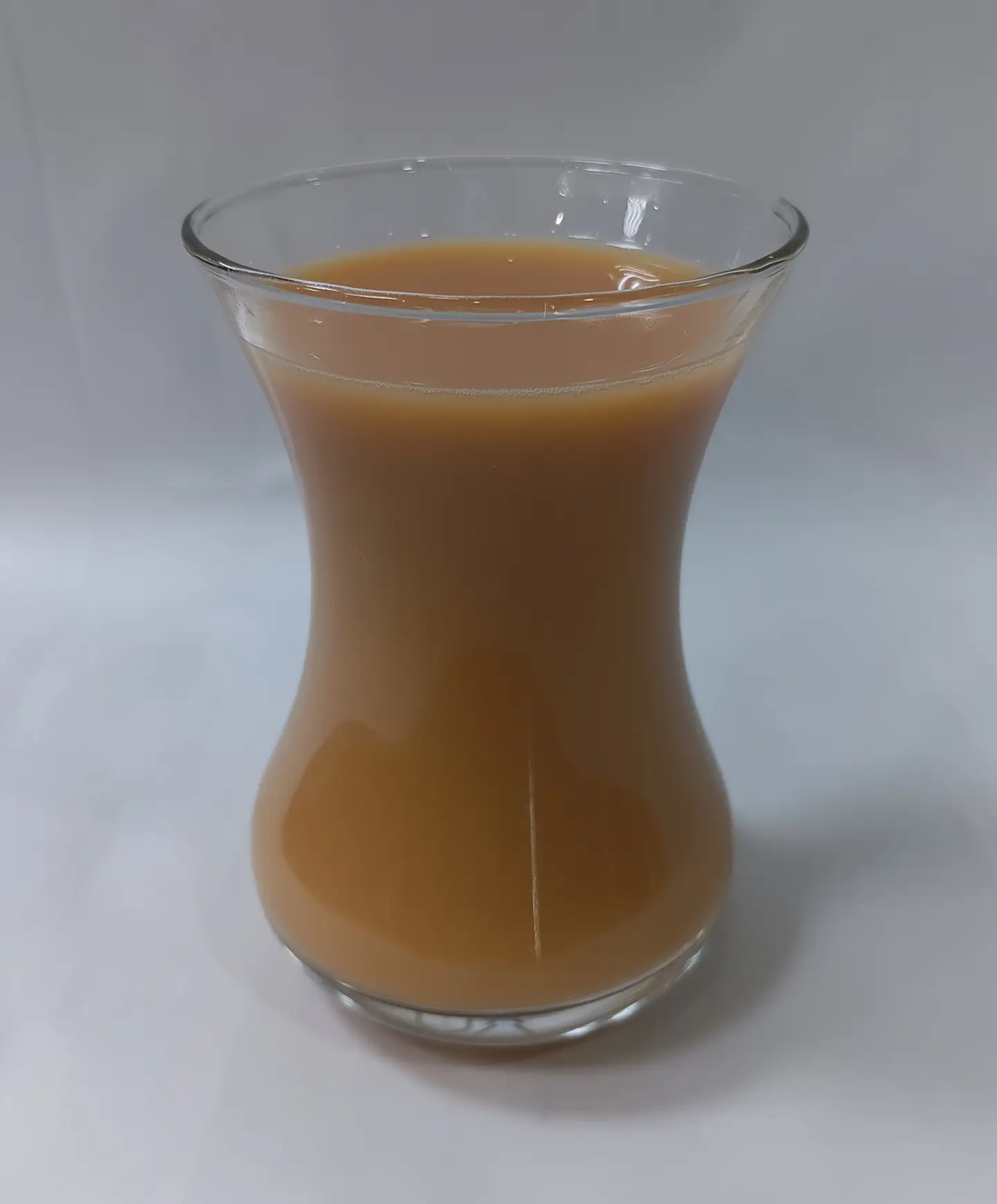 شاي مع حليب