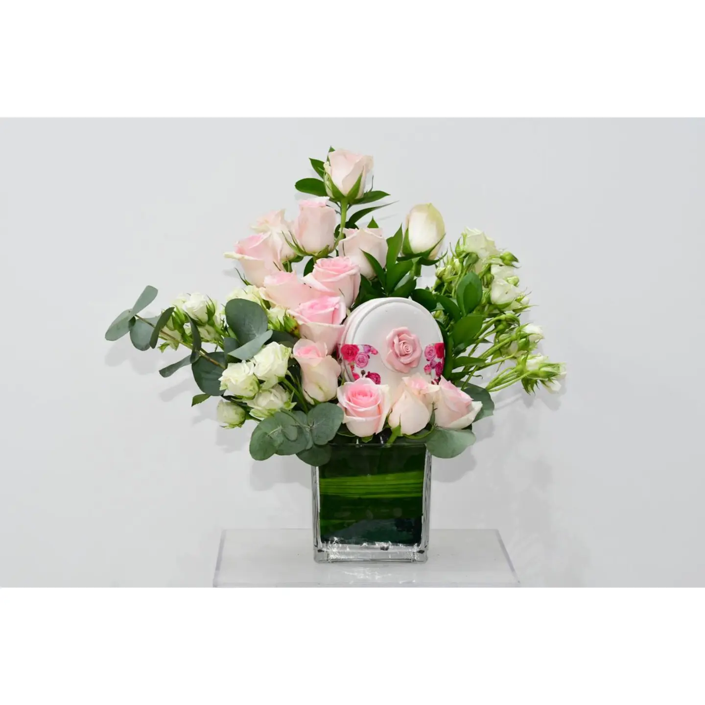 Pink Vase With Bostani Chocolate