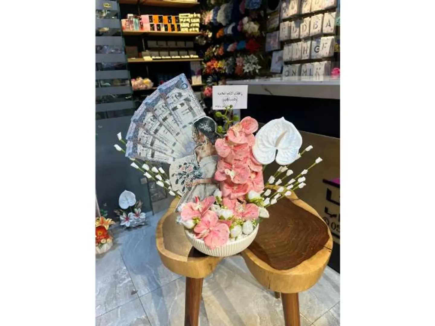 ستاند عروسه ورد صناعي١١