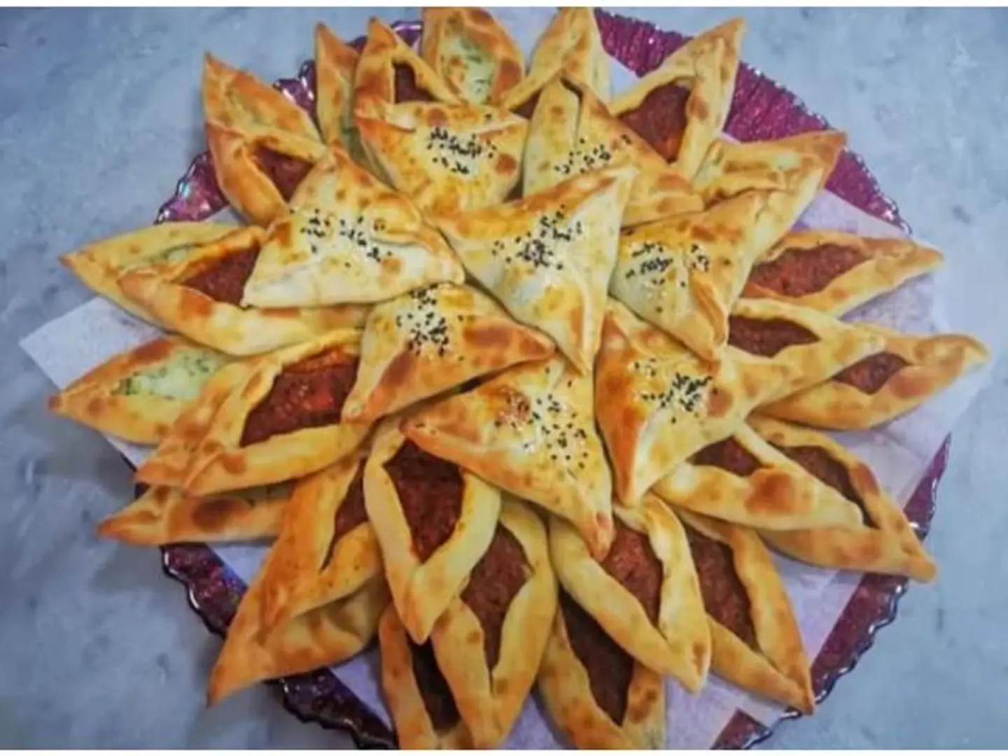 صحن معجنات 20 حبة