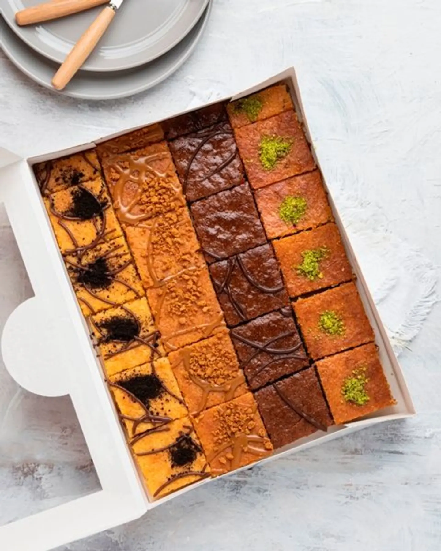 علبة بسبوسة مشكل