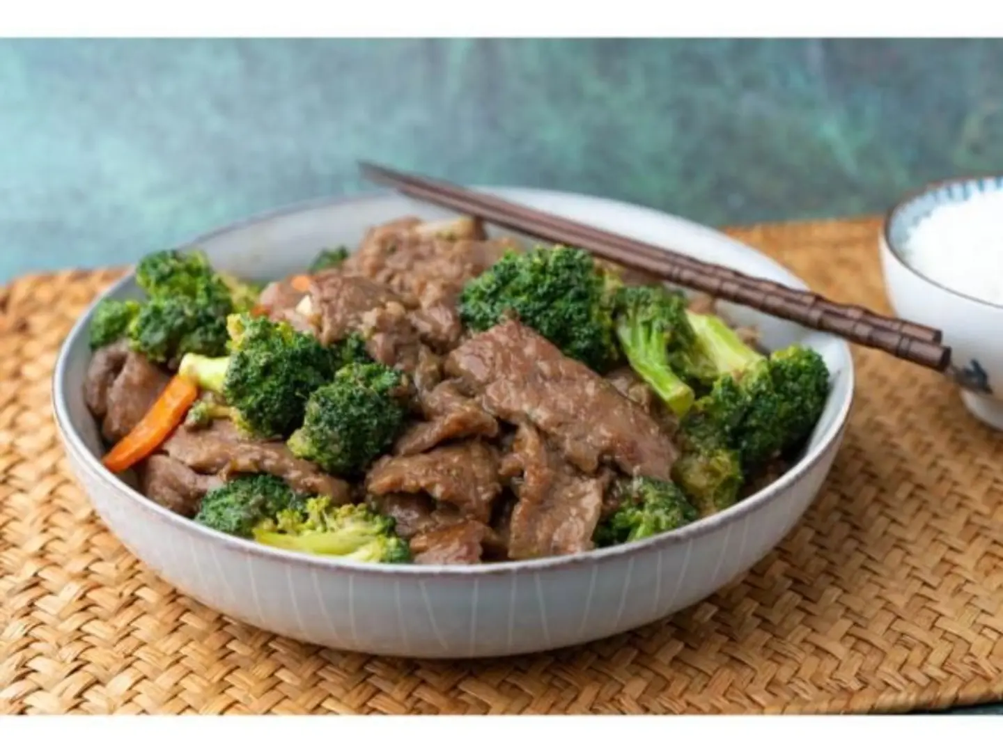 بروكلي باللحم