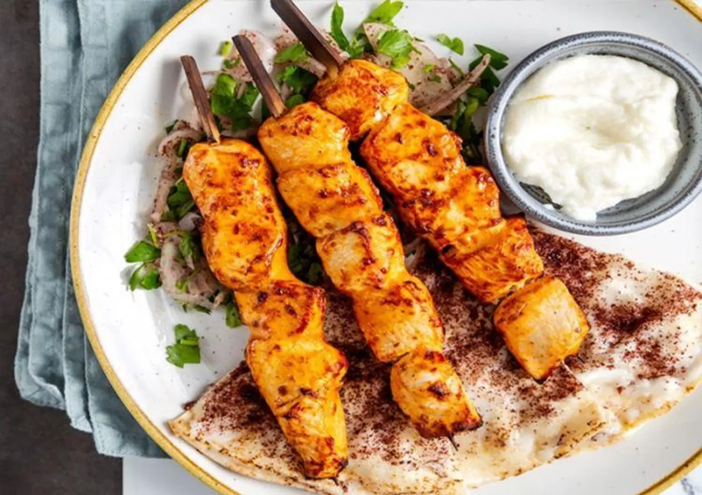 صحن شيش طاووق