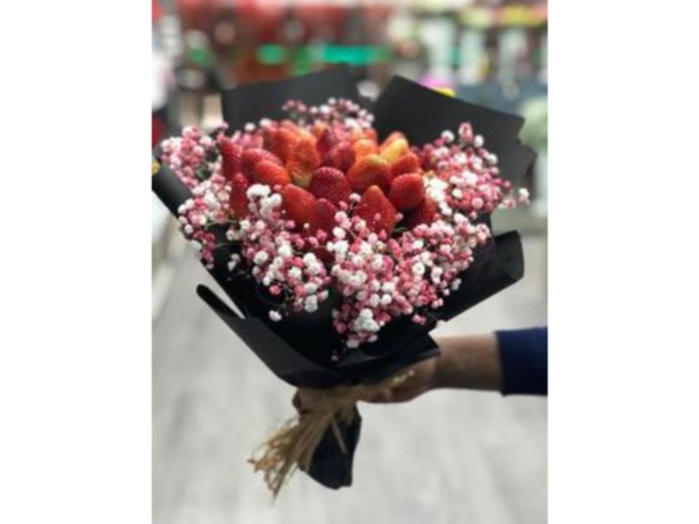 Medium Sized Bouquet With Strawberries