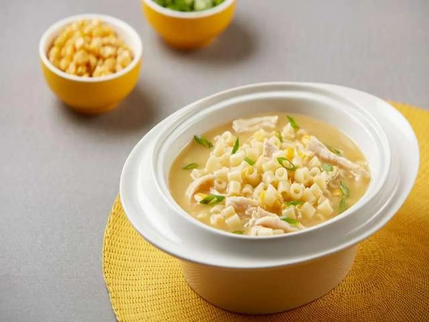 شوربة الدجاج والمعكرونة