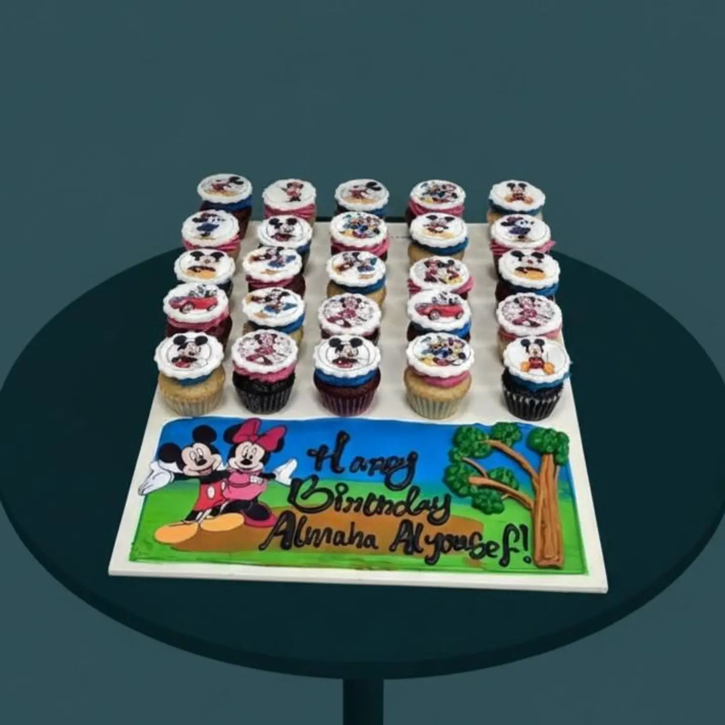Mickey & Minnie Mini Cupcakes