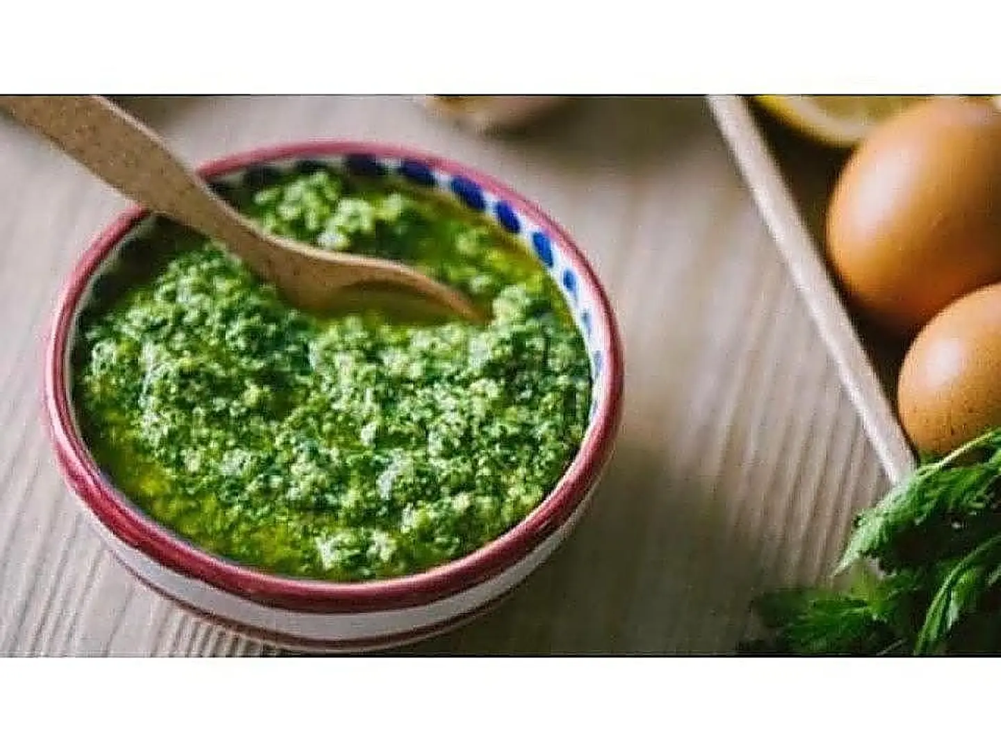 سلطة خضراء حارة