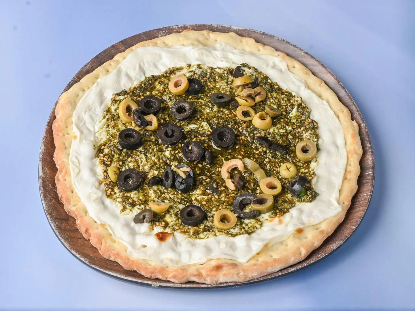 لبنة زعتر زيتون