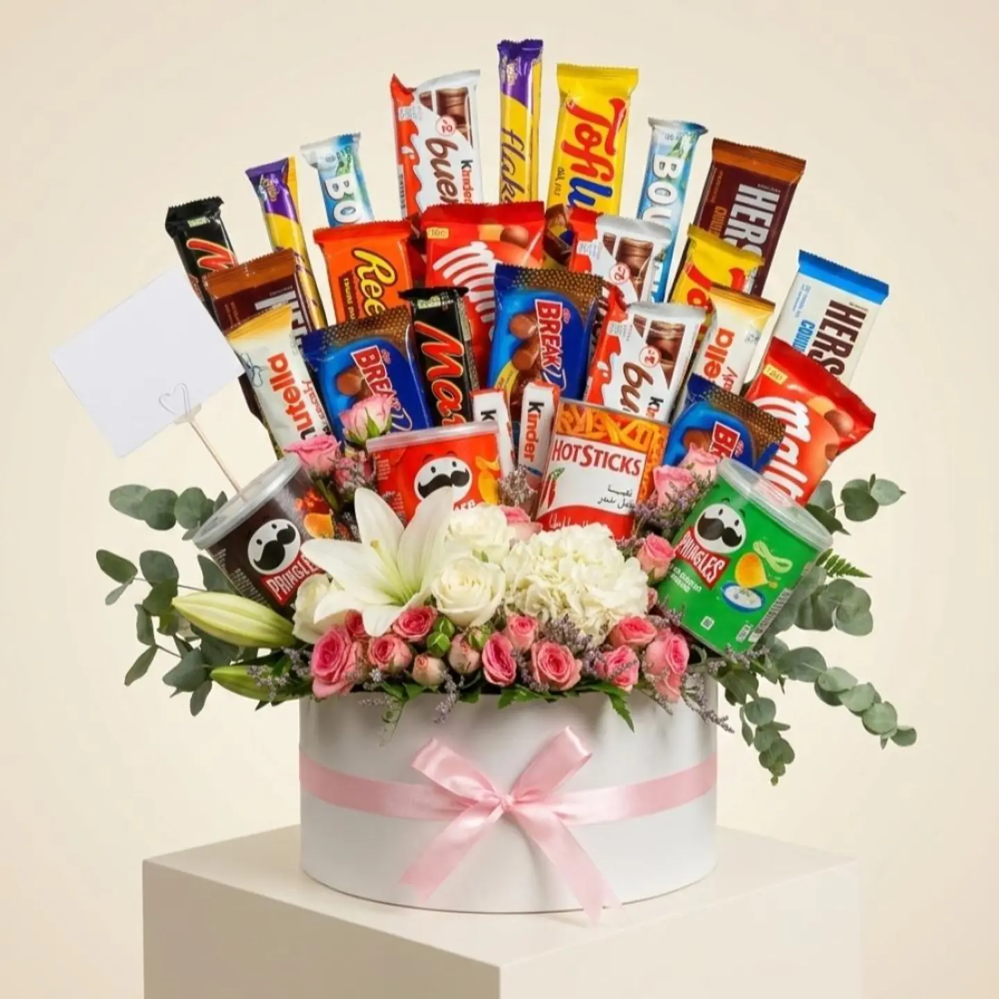 Rose Box And Cheerful Items 7