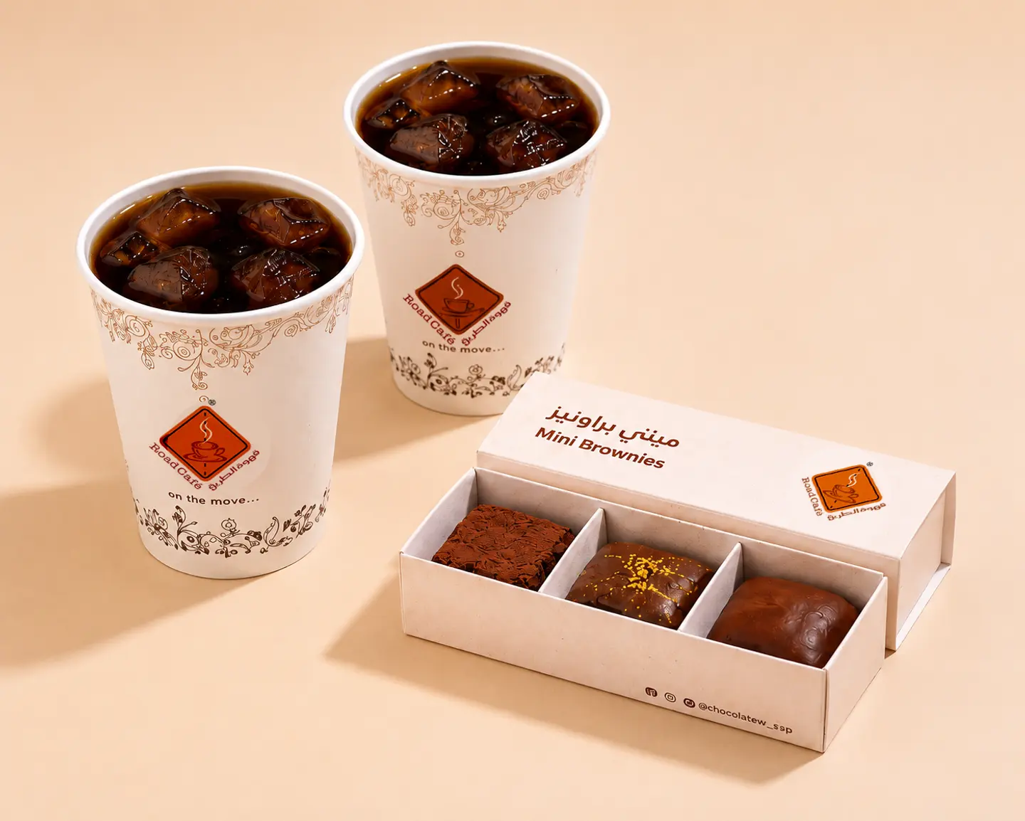 2 Iced Coffees With 2 Mini Brownie Boxes