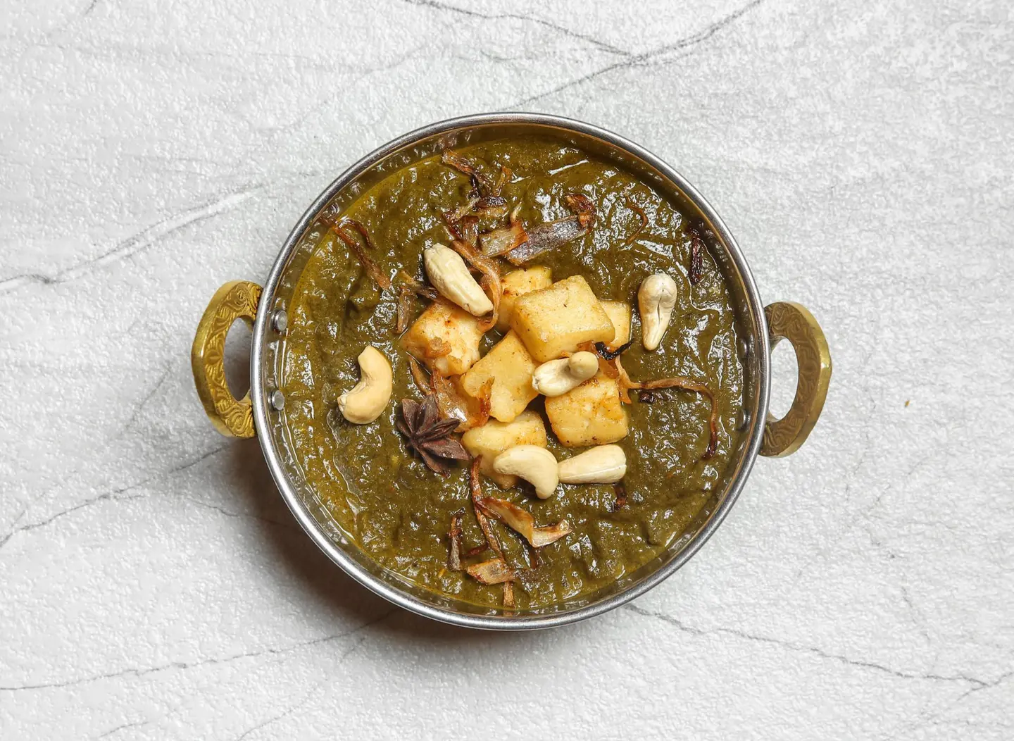 سبانخ بالجبنة