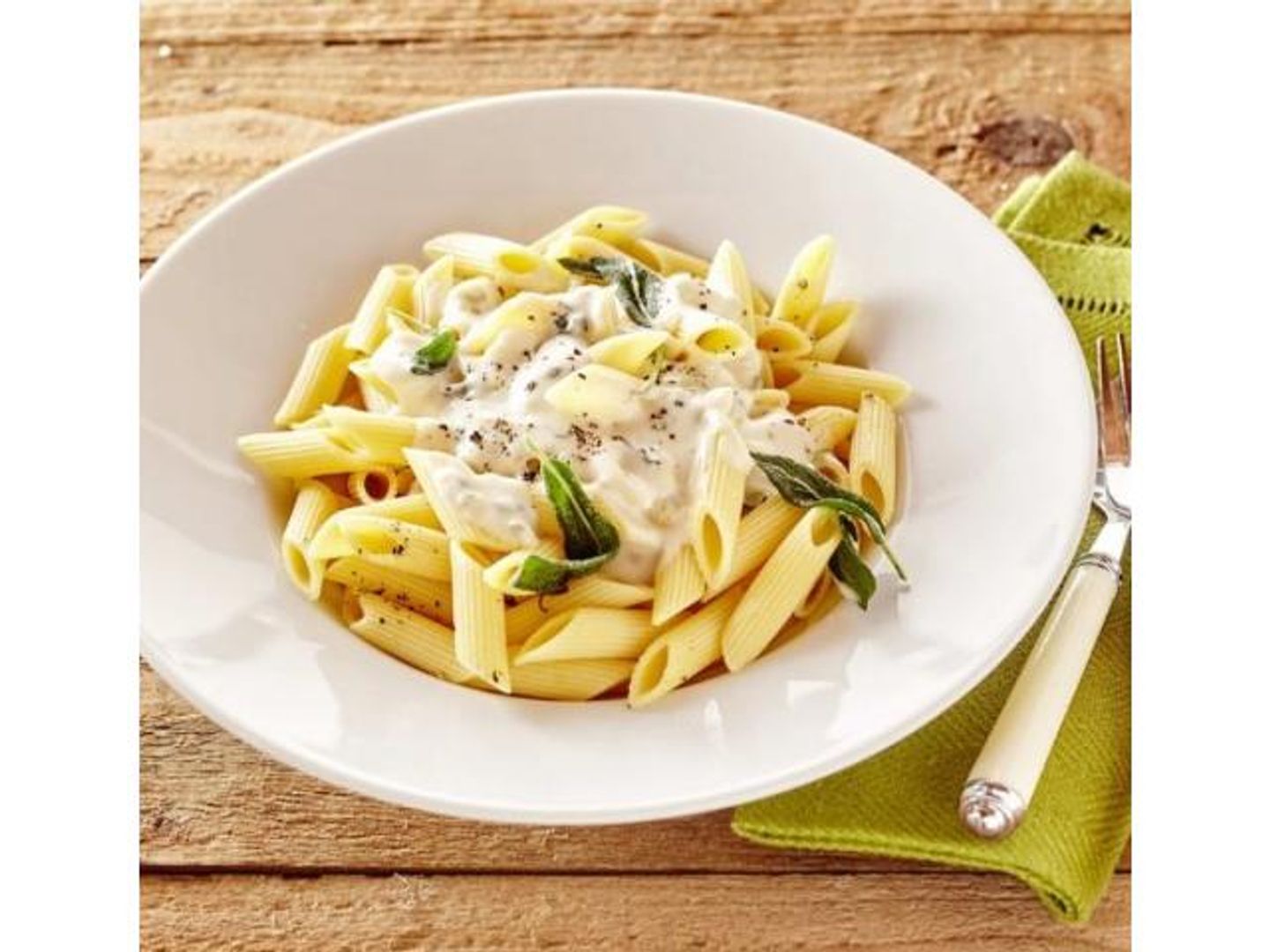 Shrimp Pasta With Mushroom And White Sauce