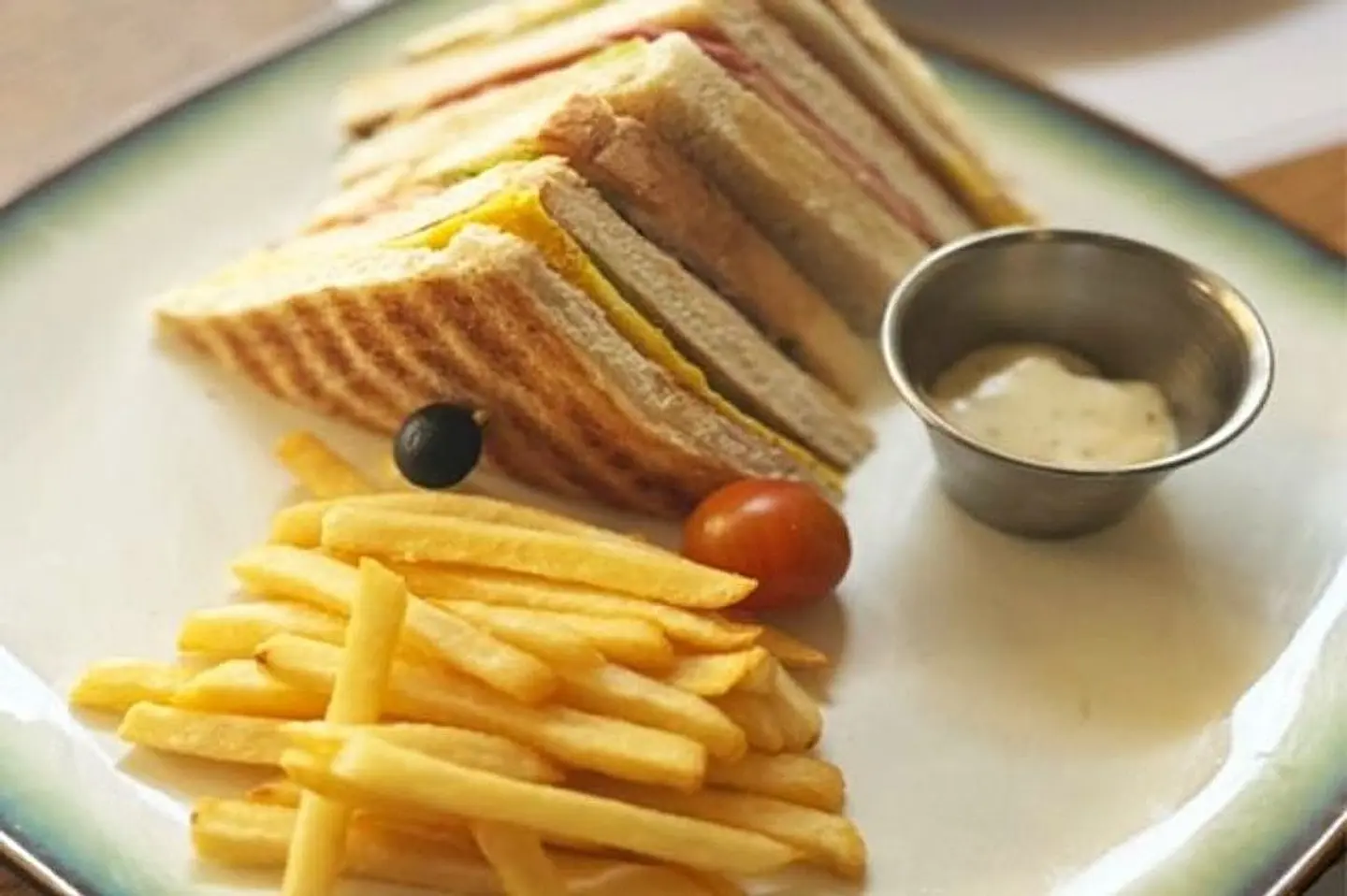Club Sandwich With Fries