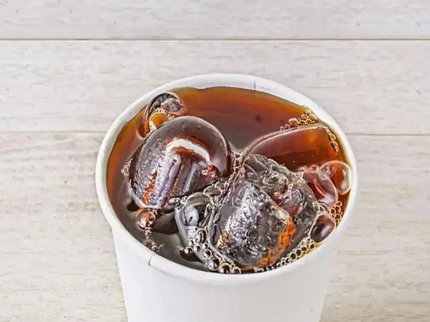 قهوة اليوم بارد (وسط)