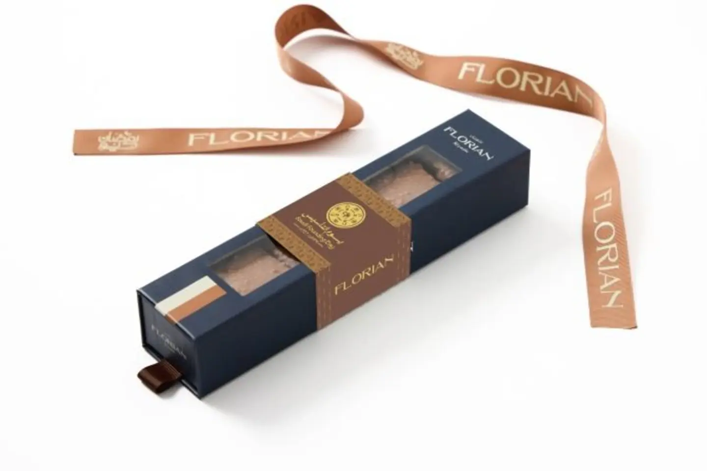 ويفر مغطى بالبندق والشوكولاته