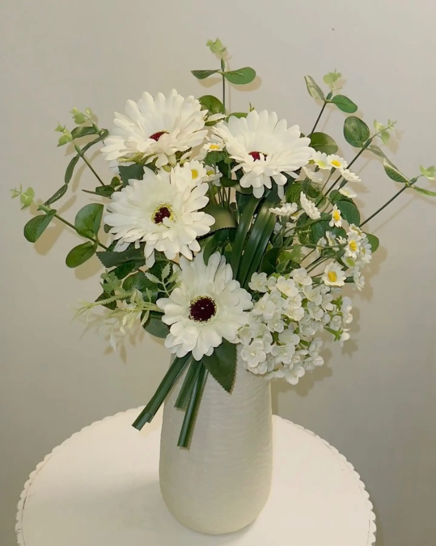 فازة ورد صناعي