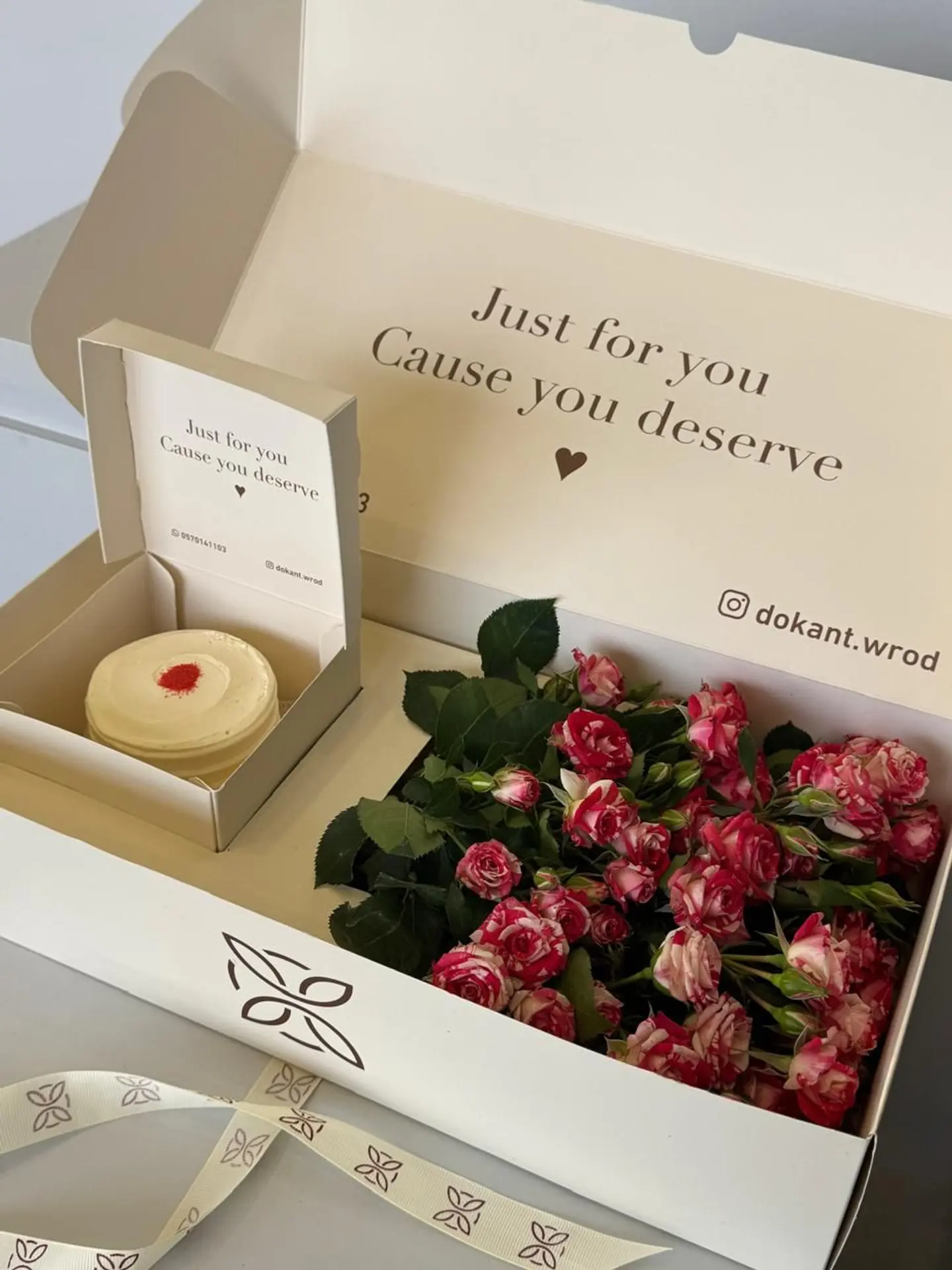 Natural Flower Box With Radvelft 93 Cake