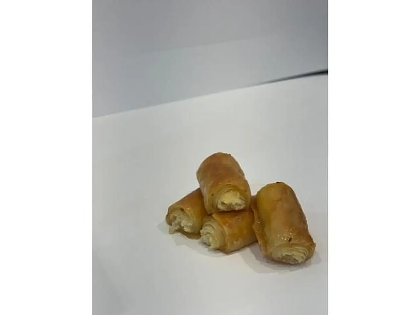 Mini Baklava Fingers With Cheese And Cream Kg