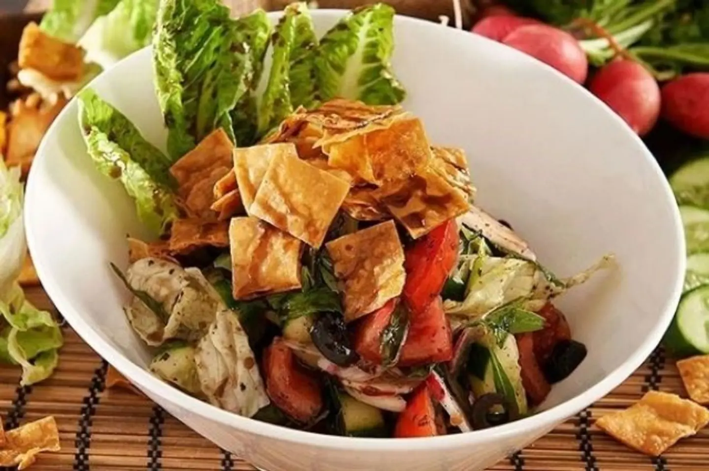 سلطة الفتوش