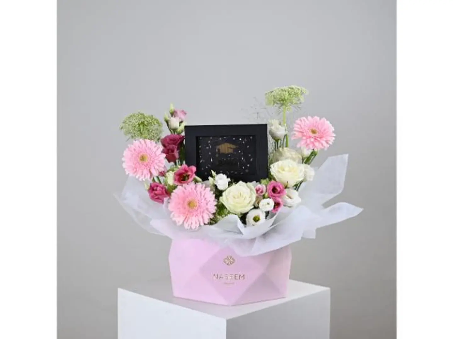 Onora With Bostani Graduation Chocolate