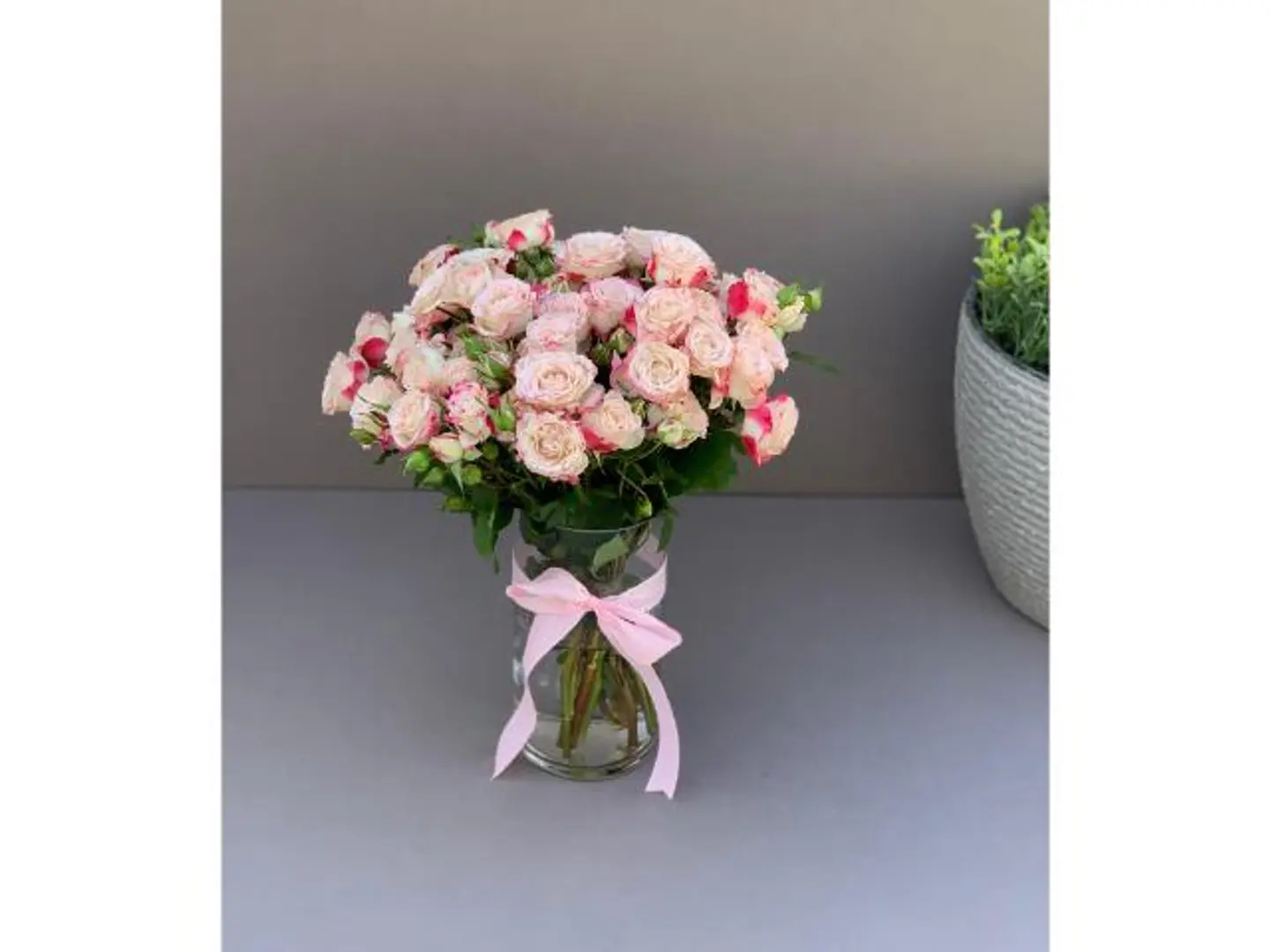 الفازه الورديه