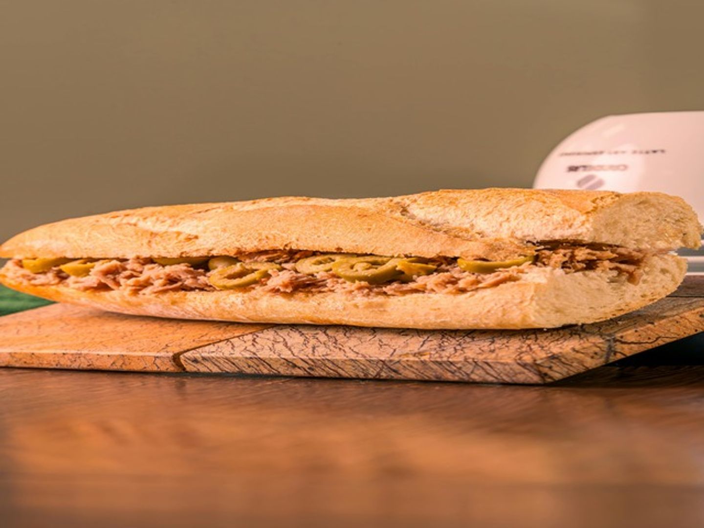 ساندويش تونة مطبوخة