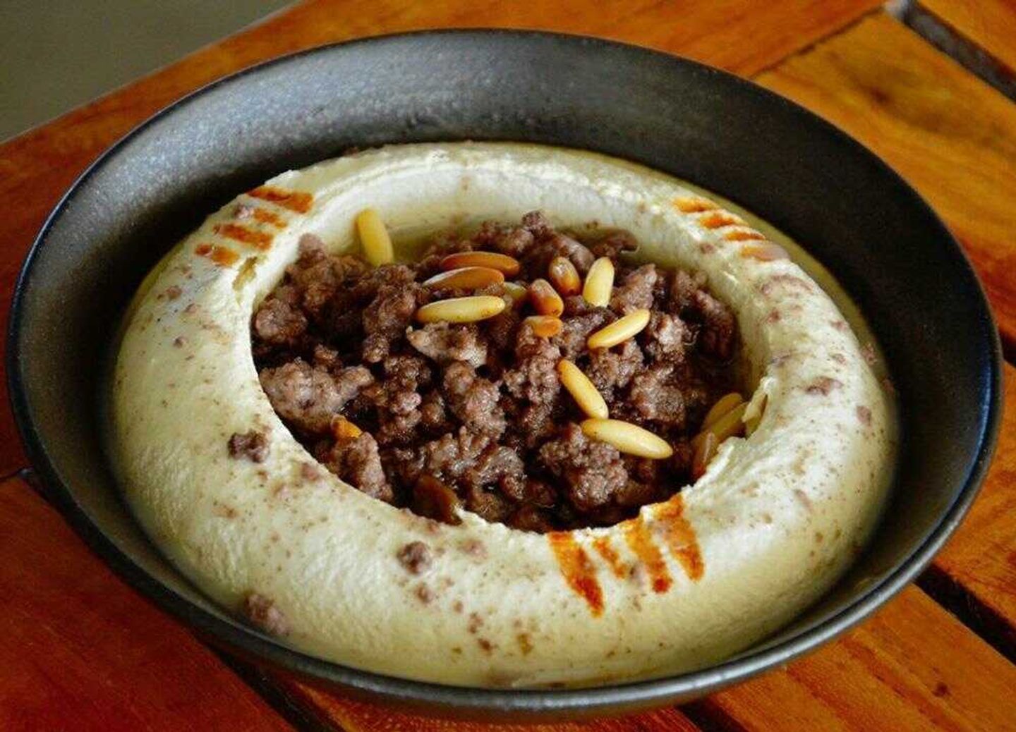 حمص بالكبدة