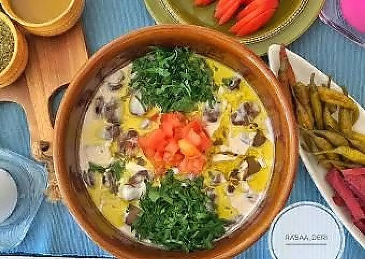 فول باللبن بالطحينة