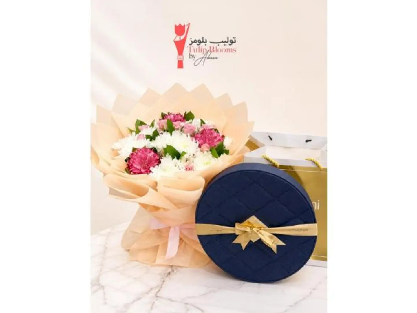 Bostani Chocolate And Natural Flower Bouquet 2