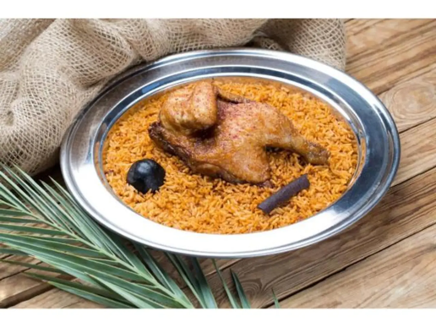 ربع دجاج مقلي مع رز