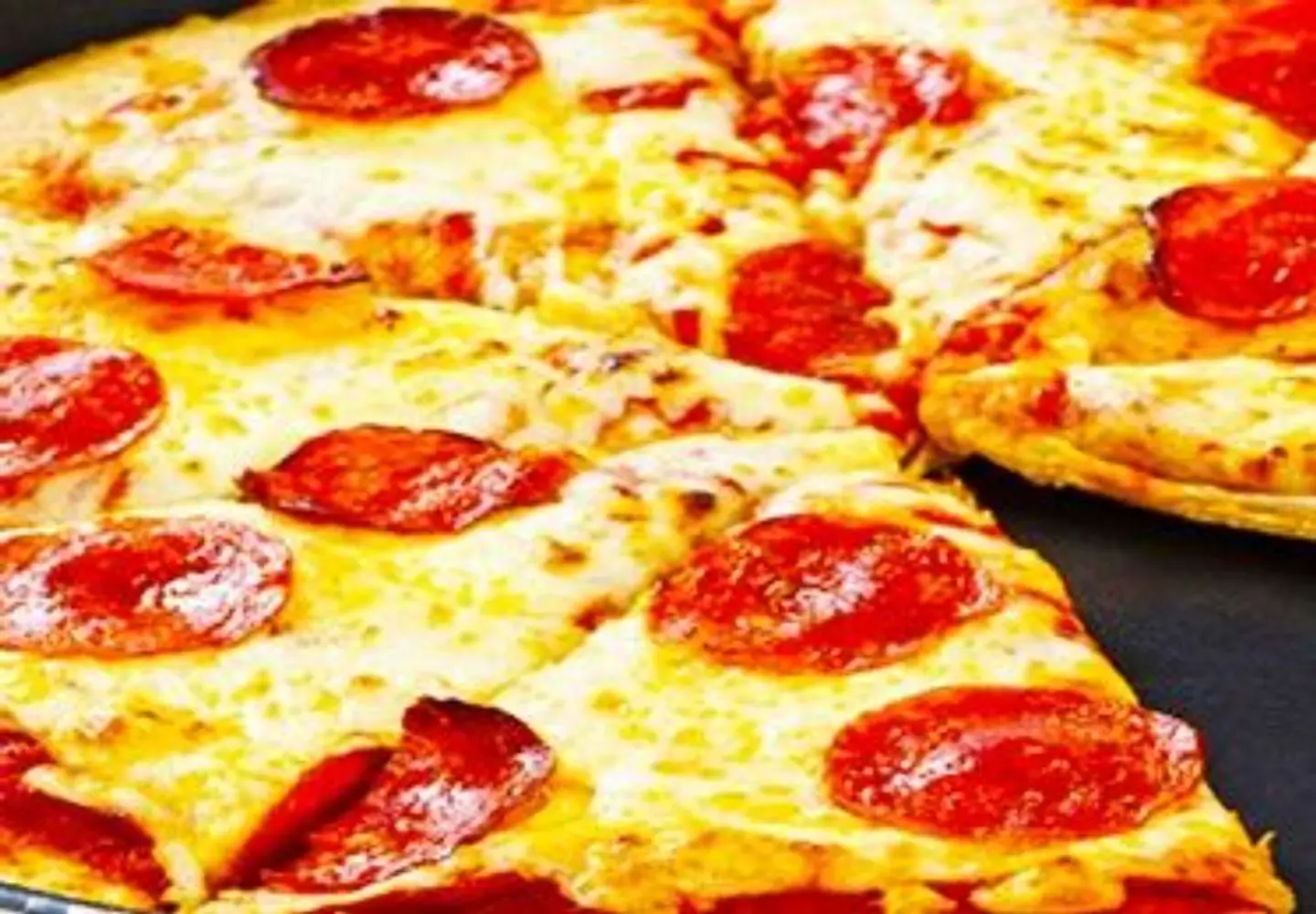 بيتزا ببروني