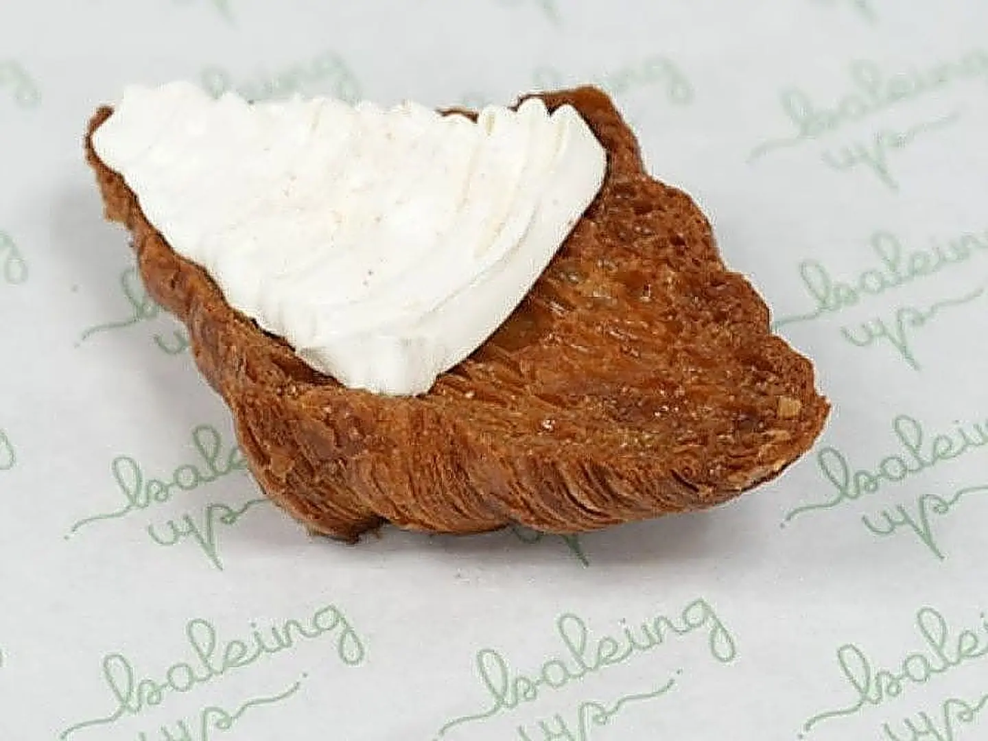 Qaymer Honey Toasted Croissant